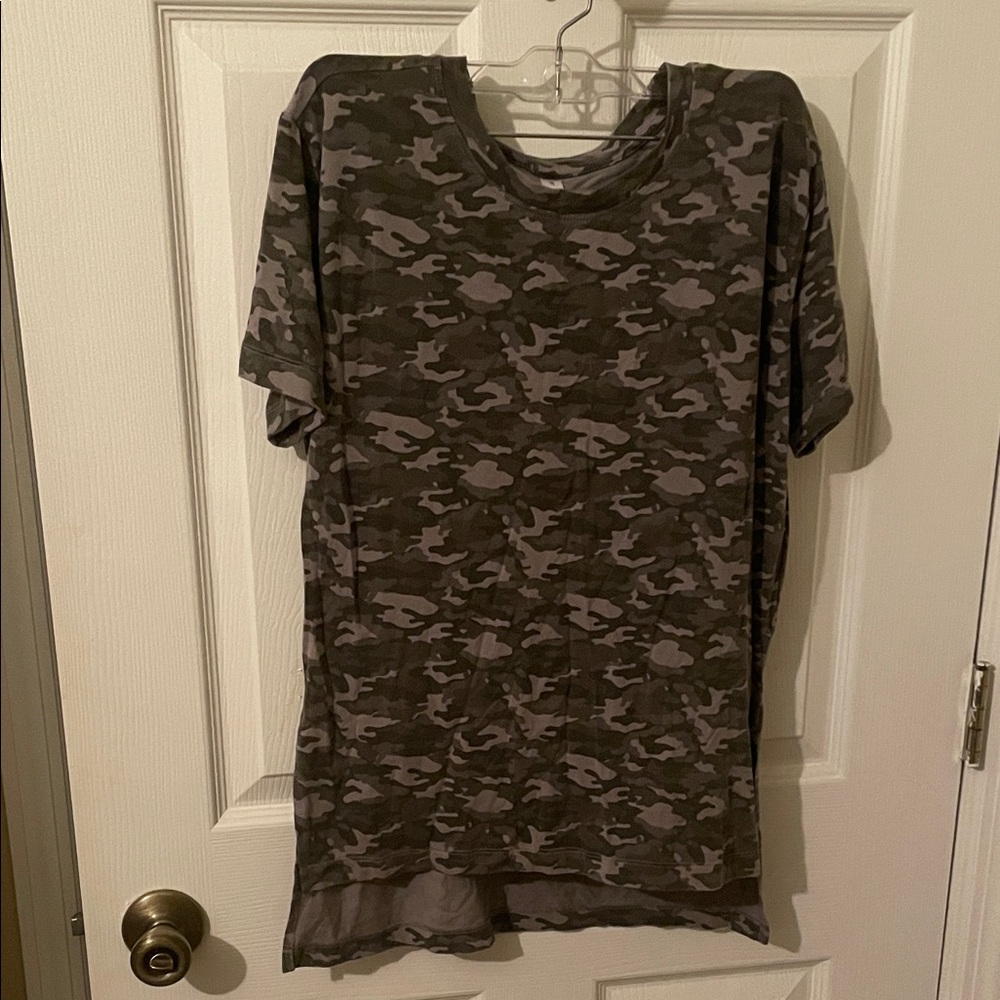 Fabletics Women's Camouflage Tunic Top